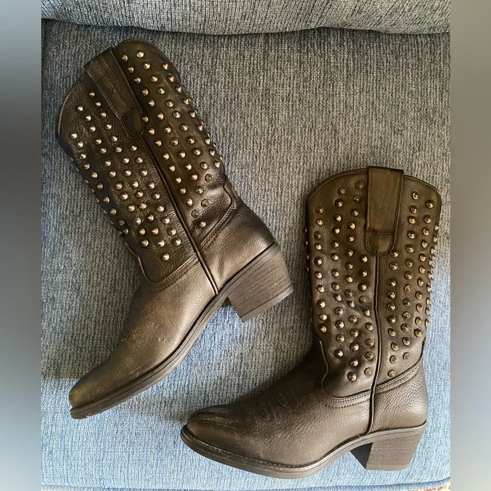 NWOT Steve Madden ✨ Studded Dark Brown 🤎Hayward Western 🤠 Heeled Boots 👢 - Picture 2 of 12